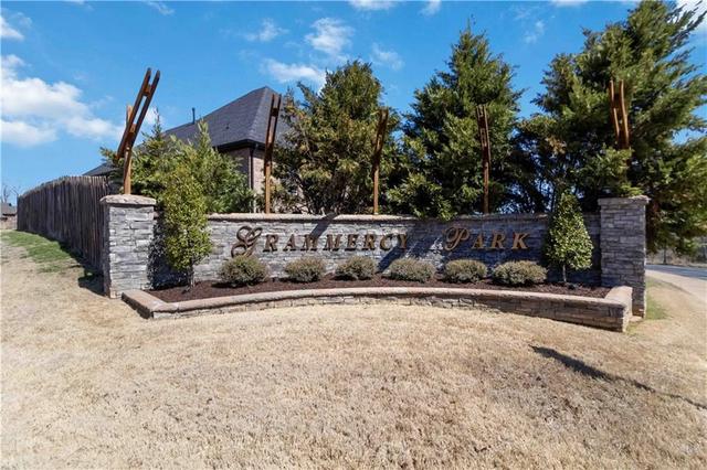 2301 Steinbeck Dr, Bentonville, AR 72712