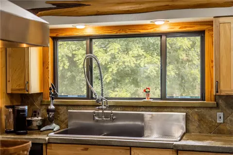 Kitchen - 640 S Forty Rd, West Fork, AR 72774 photo 4 of 5