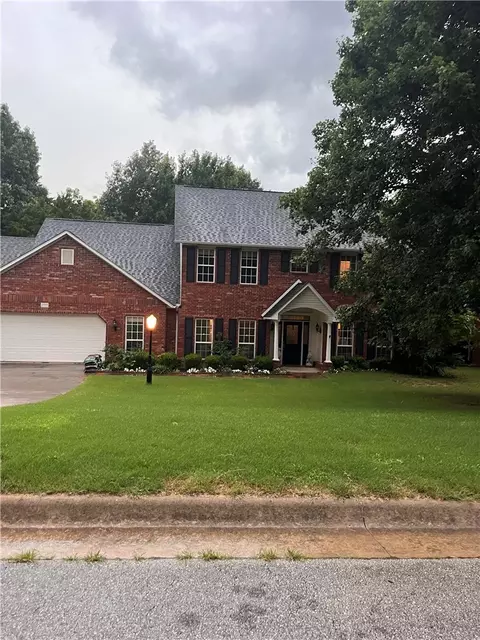 2777 Shadybrook Cv, Fayetteville, AR 72703
