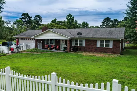 701 Hamilton Cv, Russellville, AR 72802