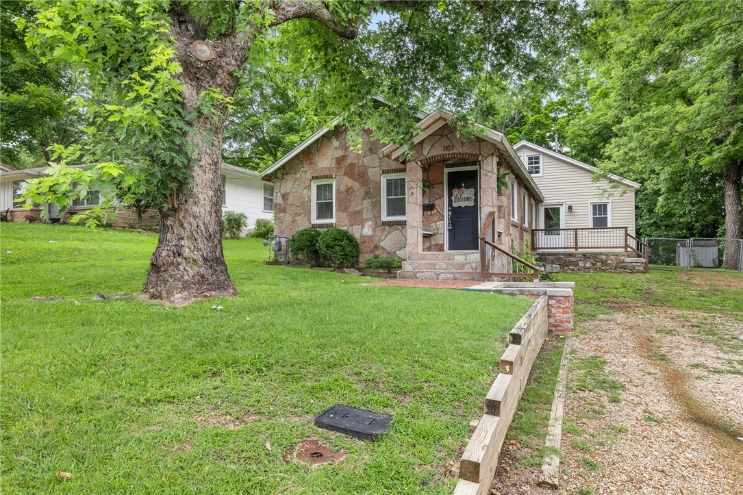 1101 N Maple St, Harrison, AR 72601 photo 2