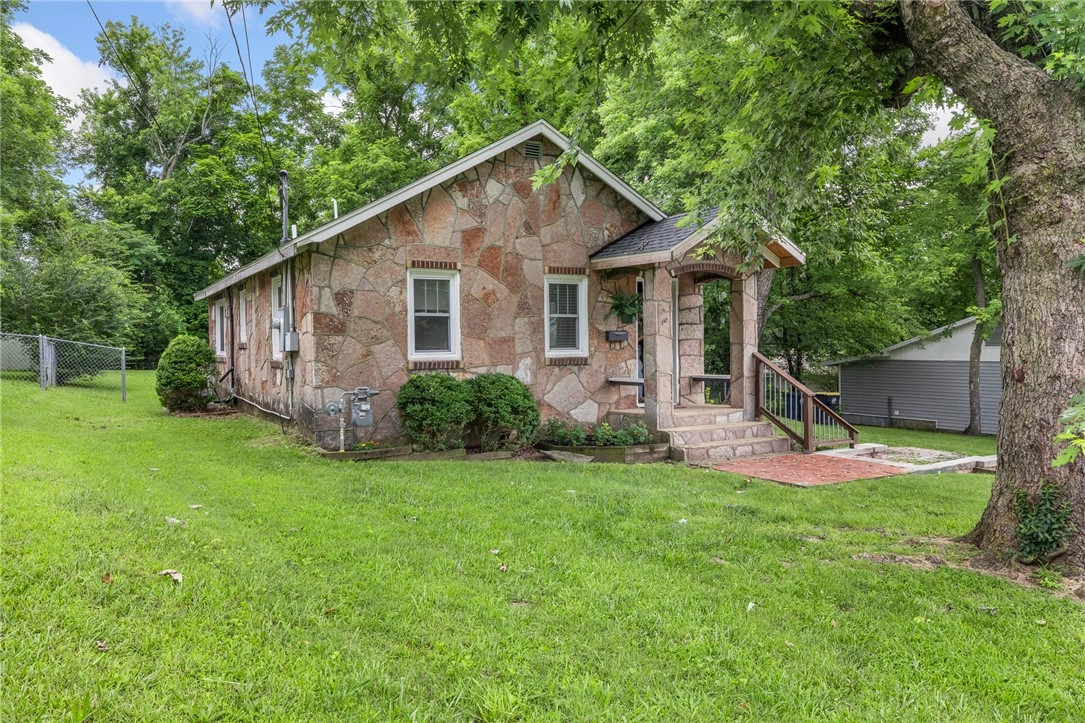 1101 N Maple St, Harrison, AR 72601 photo 1