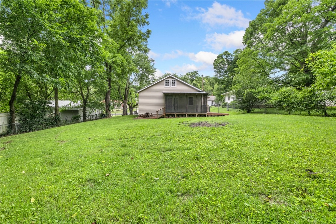 1101 N Maple St, Harrison, AR 72601 photo 4