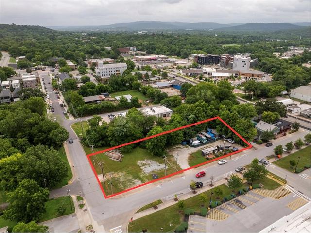 625 W Prairie St, Fayetteville, AR 72701