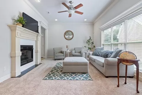 3714 W Cherokee St, Rogers, AR 72758