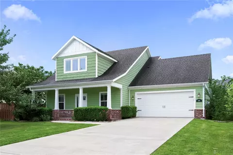 610 S 59th Ct, Rogers, AR 72758