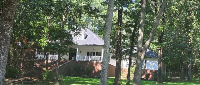 19489 Oak Cir, Springdale, AR 72764