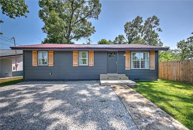 13867 Saratoga Dr, Rogers, AR 72758