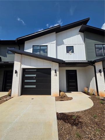 1114 Emilia Ave, Lowell, AR 72745