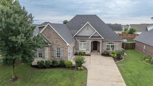 6702 W Braebourne Dr, Rogers, AR 72758