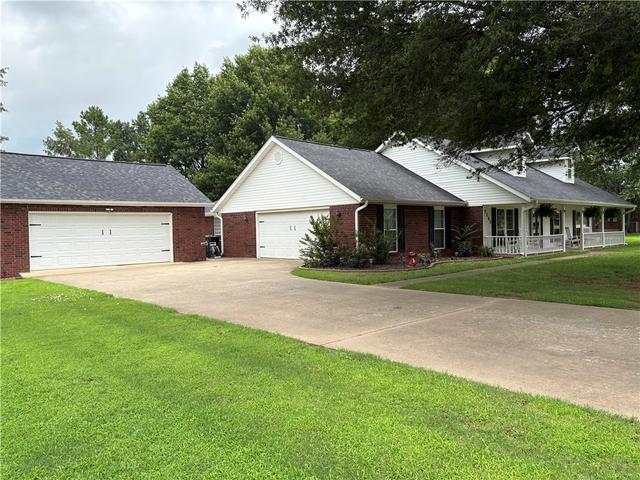 1260 Bobwhite Ave, Springdale, AR 72764