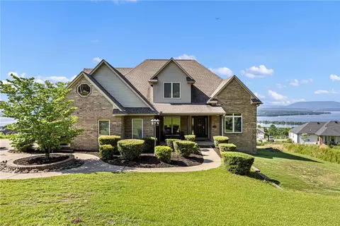 49 Castle Rock Dr, Russellville, AR 72801