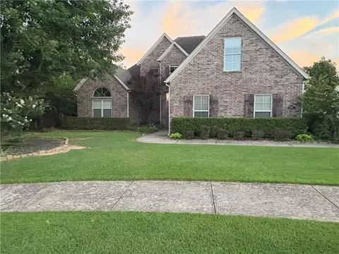 6407 SW Heritage Ave, Bentonville, AR 72713