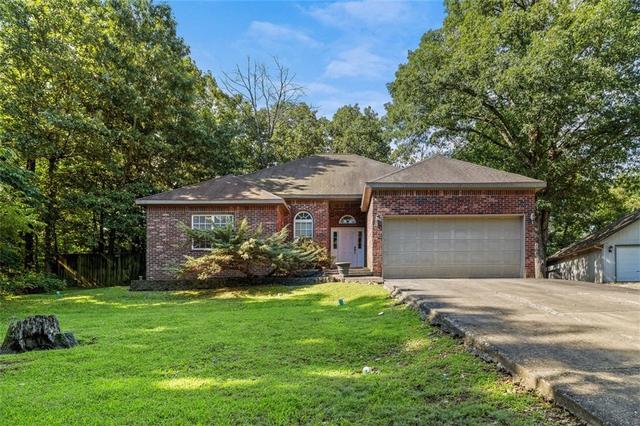 28 Harborough Dr, Bella Vista, AR 72714