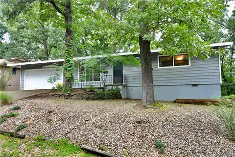 34 Tamworth Cir, Bella Vista, AR 72715