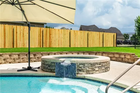 Exterior - 1255 Edinburgh Loop, Springdale, AR 72762 photo 12 of 15