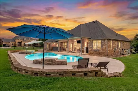 Exterior - 1255 Edinburgh Loop, Springdale, AR 72762 photo 2 of 15