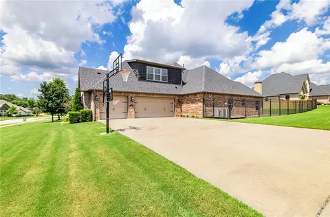 Exterior - 1255 Edinburgh Loop, Springdale, AR 72762 photo 4 of 15