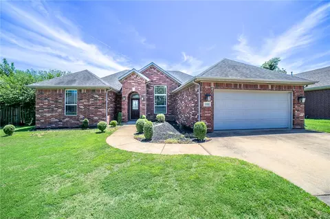 3103 SW Camden Dr, Bentonville, AR 72712