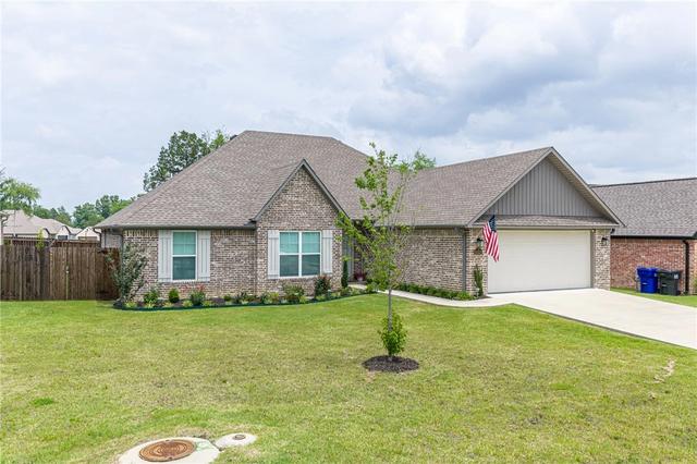 8323 Mclaren Dr, Fort Smith, AR 72916