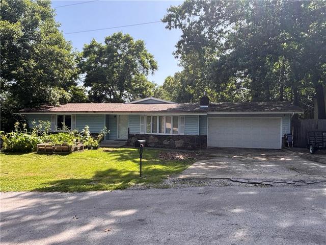 5 Pembroke Dr, Bella Vista, AR 72715