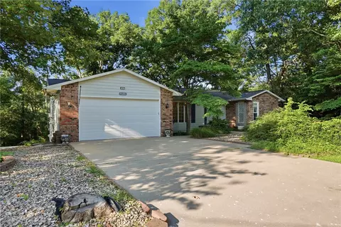 19 Lonsdale Dr, Bella Vista, AR 72715