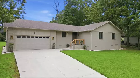 5 Rockhill Ln, Bella Vista, AR 72715