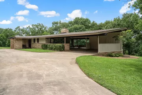 100 Carl St, Siloam Springs, AR 72761