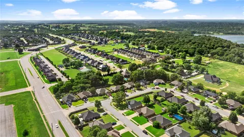 View/Area - 340 Brandon Loop, Springdale, AR 72762 photo 12 of 13