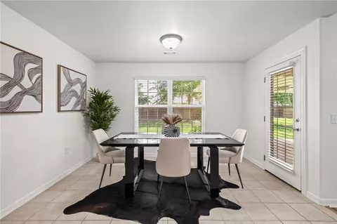Dining - 340 Brandon Loop, Springdale, AR 72762 photo 2 of 2