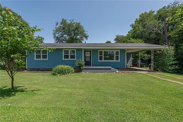 3016 W Mount Comfort Rd, Fayetteville, AR 72704