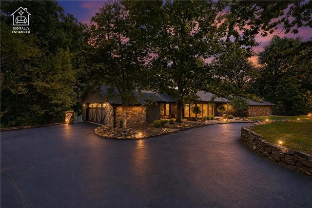 105 E Woodside Ln, Rogers, AR 72756