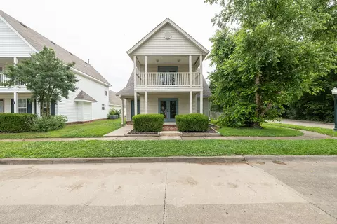 2686 N Whit Ln, Fayetteville, AR 72704