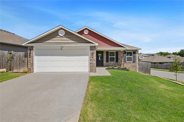 766 S Jaybird Ln, Fayetteville, AR 72701