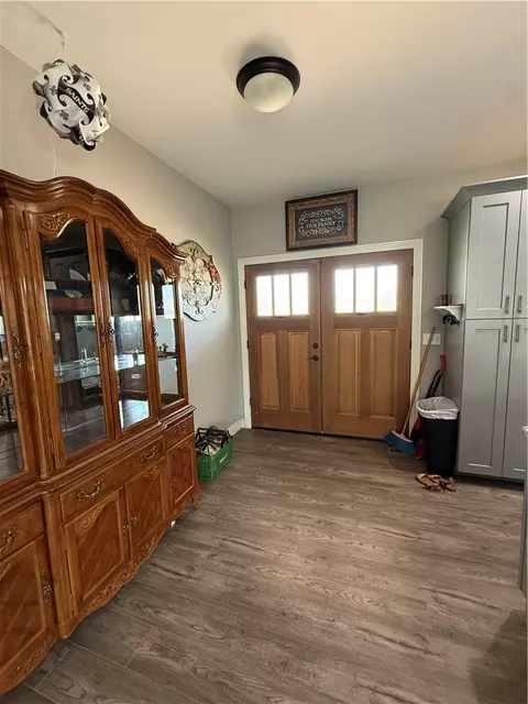 Entry Way - 20010 W Vanzant Rd, Springdale, AR 72764 photo 1 of 5