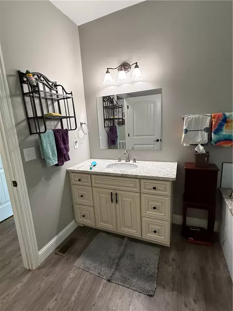 Bath - 20010 W Vanzant Rd, Springdale, AR 72764 photo 6 of 7