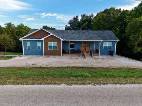 20010 W Vanzant Rd, Springdale, AR 72764