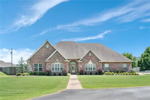1546 S Roberts Rd, Fayetteville, AR 72701