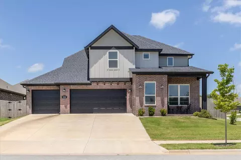 5204 Nandina Ln, Bentonville, AR 72713