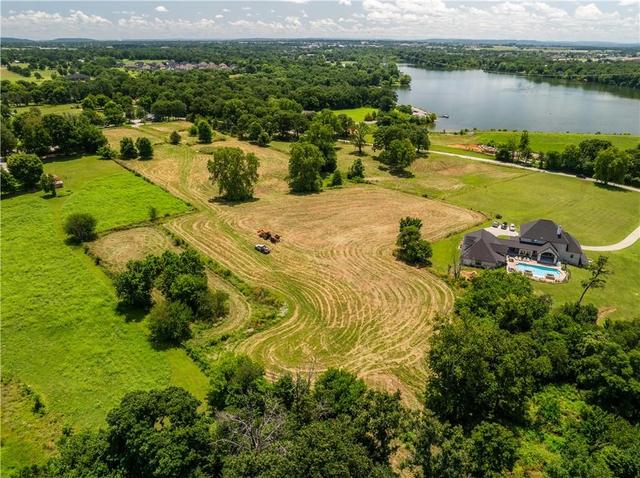 4 E 43 Acres E Lake Rd, Elm Springs, AR 72762