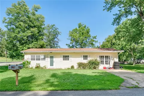 5 S Pollard Ave, Fayetteville, AR 72701