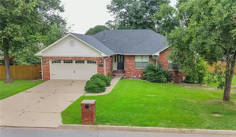 1016 Whippoorwill Ln, Russellville, AR 72801