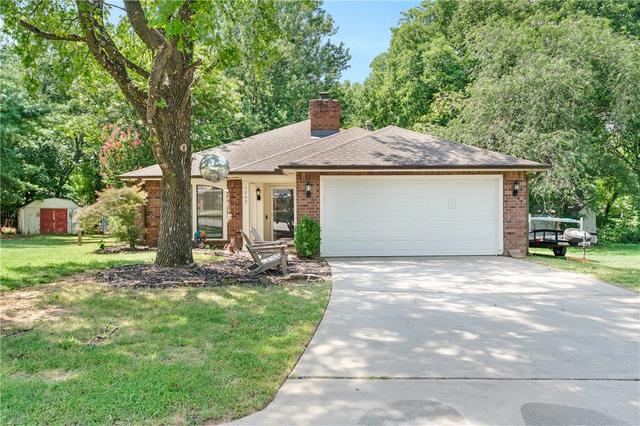 3069 N John Wayne Dr, Fayetteville, AR 72703