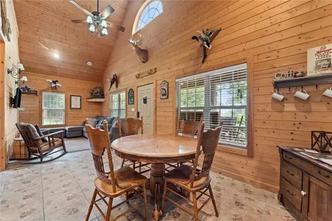 Dining - 277 Nc 2401, Jasper, AR 72641 photo 2 of 3