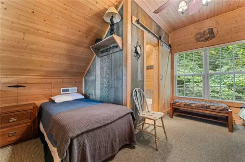 Bedroom - 277 Nc 2401, Jasper, AR 72641 photo 3 of 5