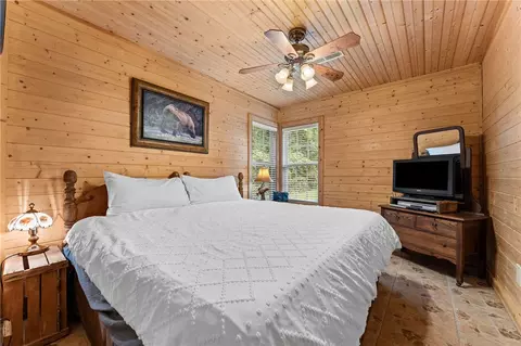 Bedroom - 277 Nc 2401, Jasper, AR 72641 photo 1 of 5