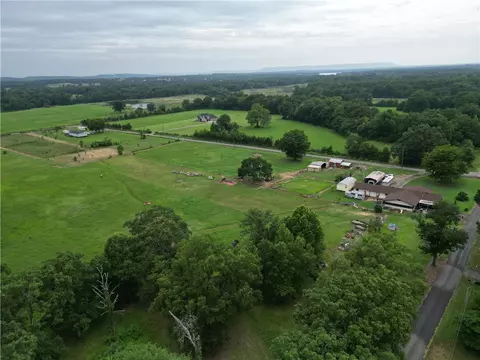 View/Area - 142 Denham Rd, Morrilton, AR 72110 photo 2 of 7