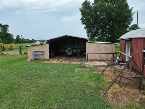 Exterior - 142 Denham Rd, Morrilton, AR 72110 photo 3 of 4