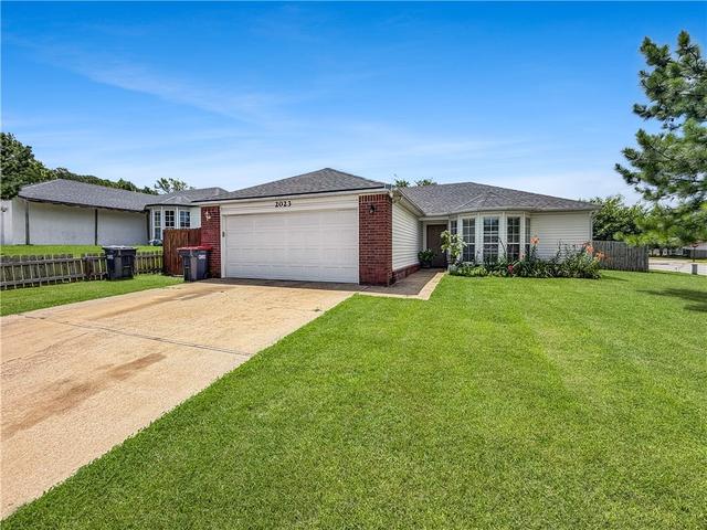 2023 Garnet Rd, Springdale, AR 72764