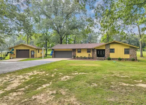 222 Riverview Rd, Morrilton, AR 72110